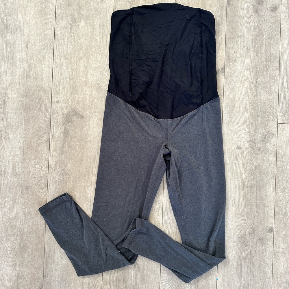 Isabel maternity athletic leggings 
Size xs - Picture 9 of 12